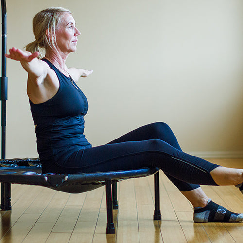 Sit and Bounce One Leg Woman Cellercise